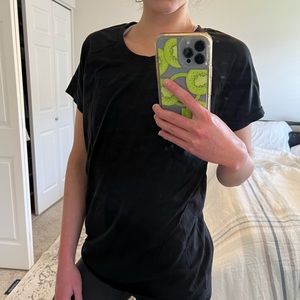 Brand New Athleta Seamless Momentum Tee!